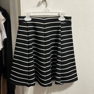 EUC Black and White Skirt